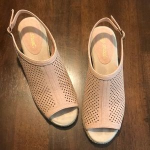 Easy Street Wedge Sandal